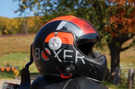 Roof Boxer V8 Helmet Review Image